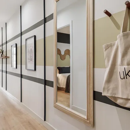 Mescit - 2 Bedrooms And Balcony In Eixample Dreta