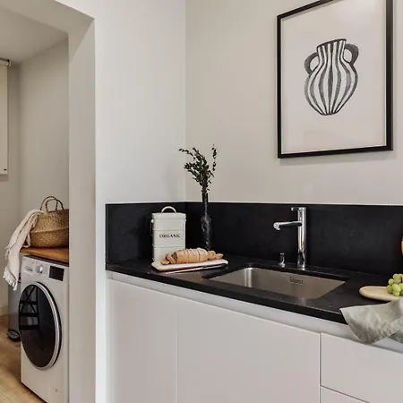 Apartment Mescit - 2 Bedrooms And Balcony In Eixample Dreta